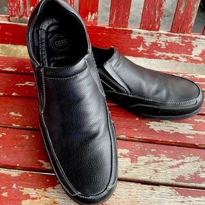 Black Men Slip On Size 12 EUC